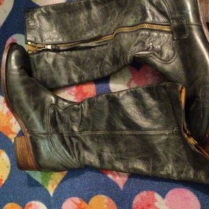 Gently worn green distressed leather riding boots size 41